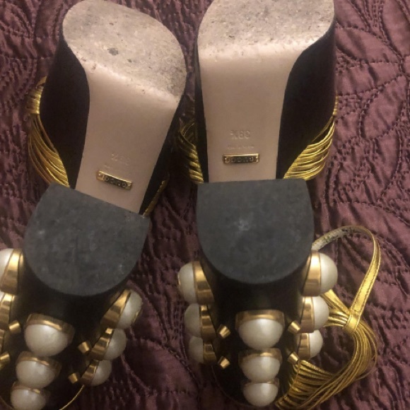 Gucci 👠 - Picture 7 of 9